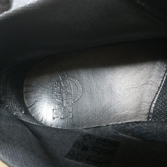 Dr. Martens Mens Wilson Chukka Boot Black and Grey - Picture 6 of 14